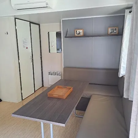 Mobil Home Domaine Des Iscles La Roque-d'Antheron Exterior foto